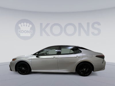 2022 Toyota Camry Hybrid XSE