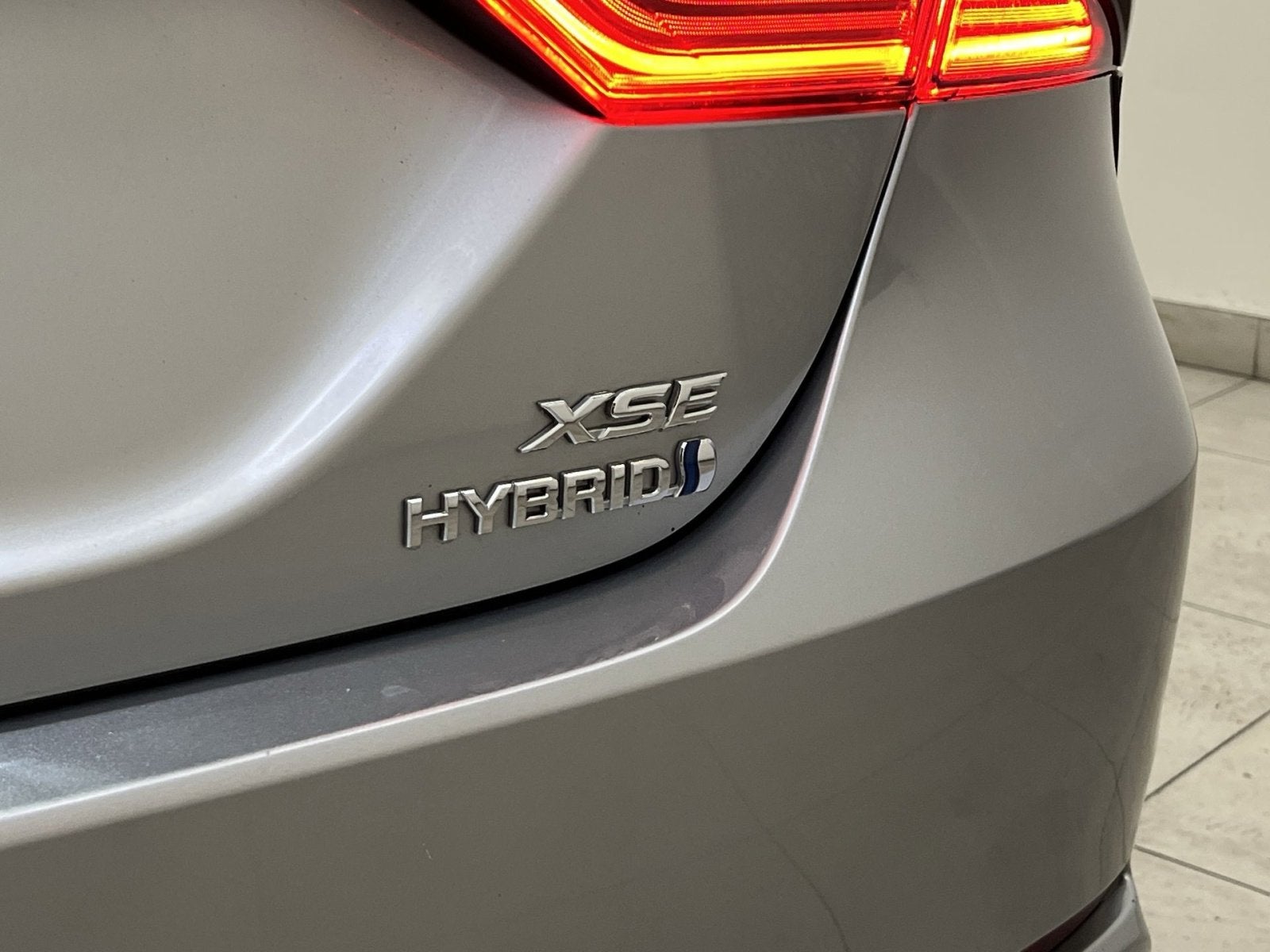 2022 Toyota Camry Hybrid XSE
