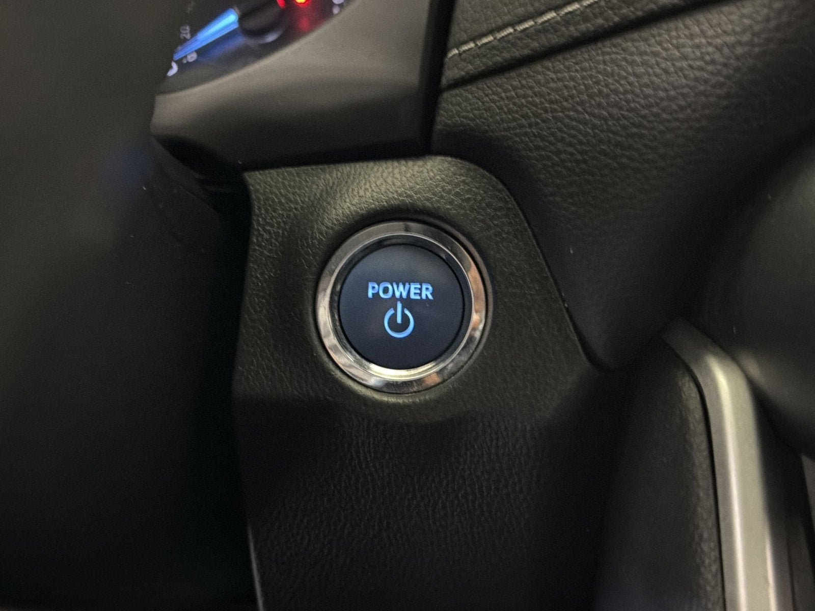 2022 Toyota RAV4 XLE - Photo 37