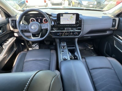 2022 Nissan Pathfinder Platinum