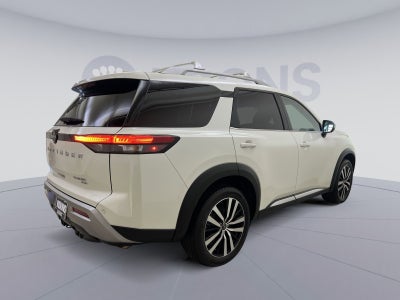 2023 Nissan Pathfinder Platinum