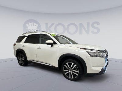 2023 Nissan Pathfinder Platinum