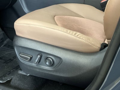 2025 Toyota Grand Highlander Hybrid MAX Platinum