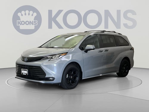 2025 Toyota Sienna Woodland Edition