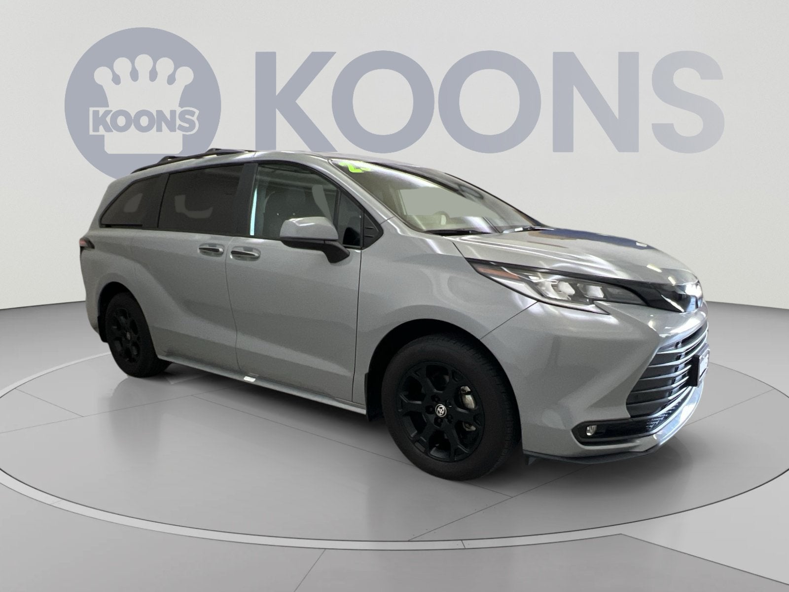 2025 Toyota Sienna Woodland Edition