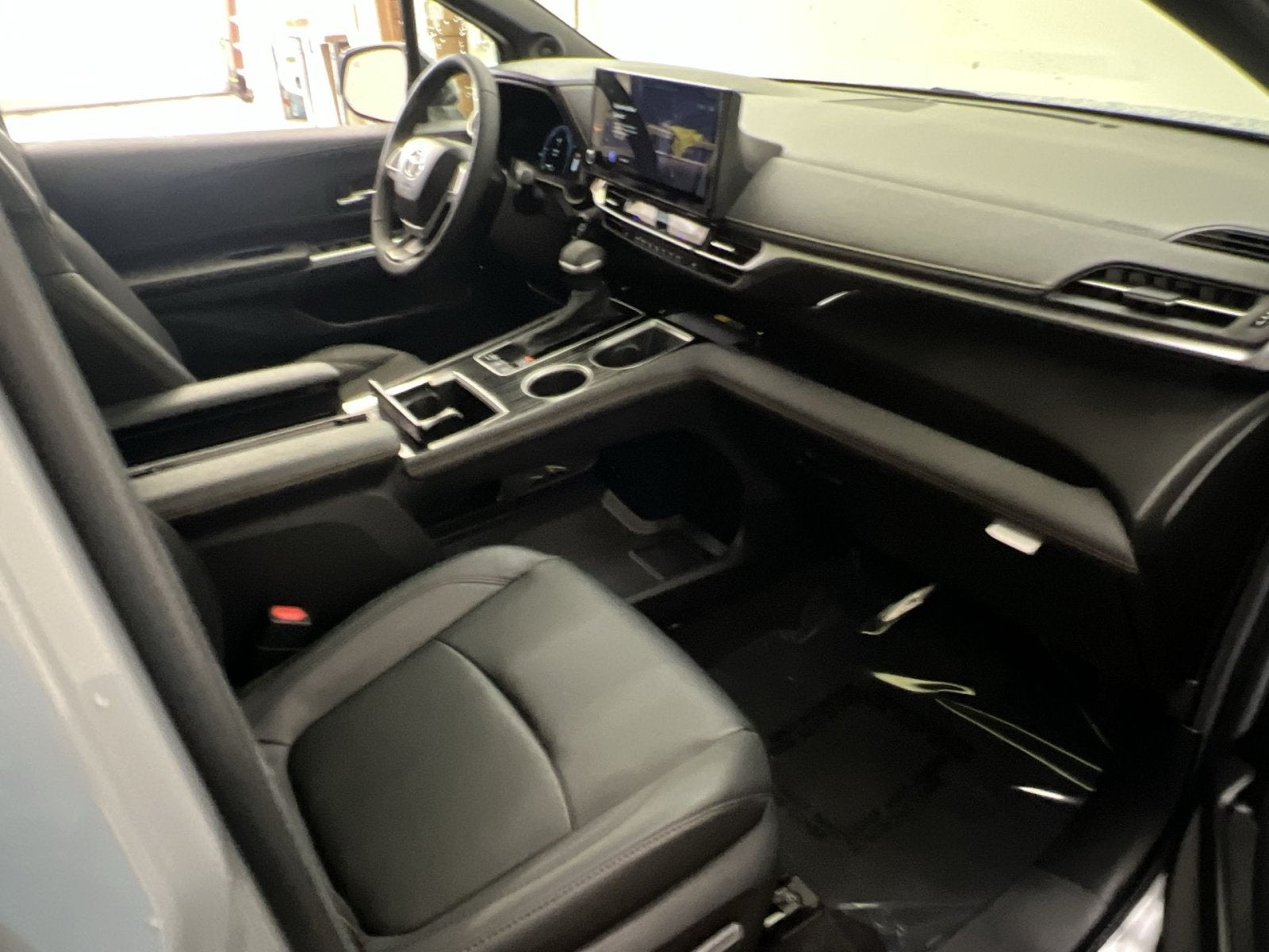 2025 Toyota Sienna Woodland Edition