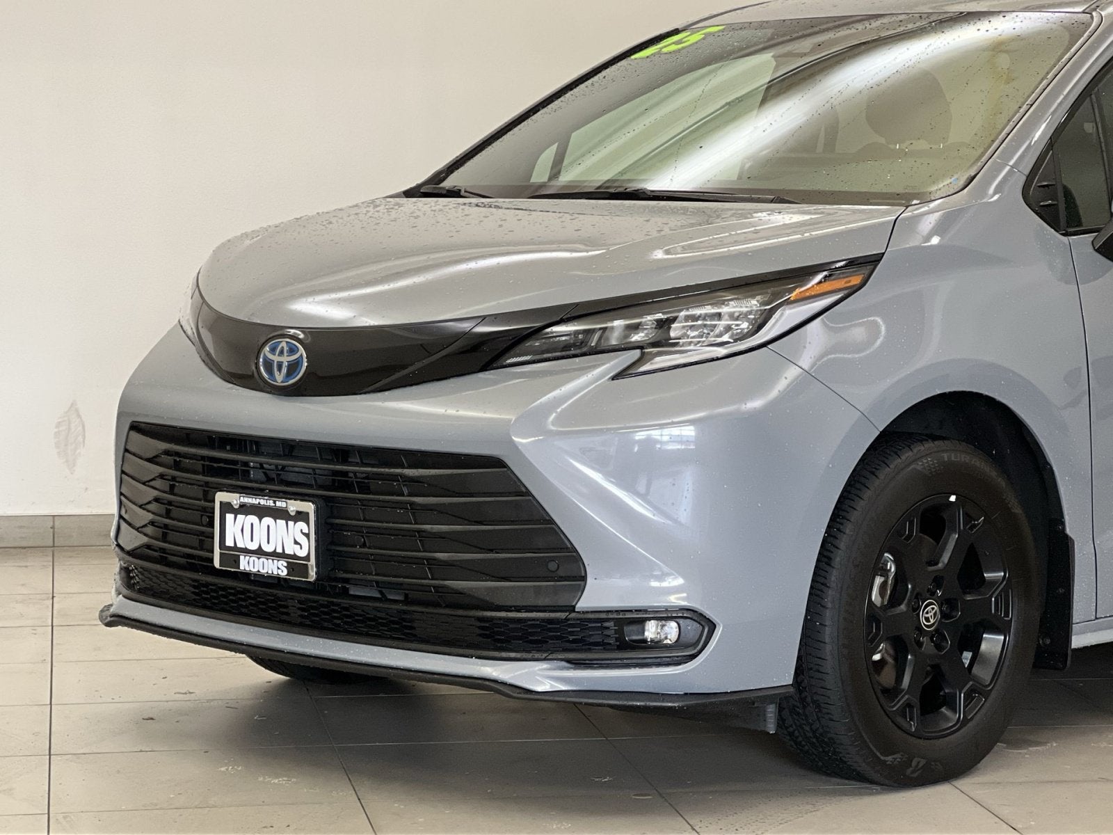 2025 Toyota Sienna Woodland Edition