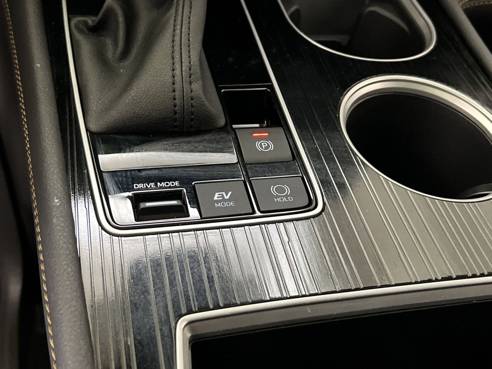 2025 Toyota Sienna Woodland Edition