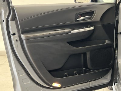 2025 Toyota Sienna Woodland Edition