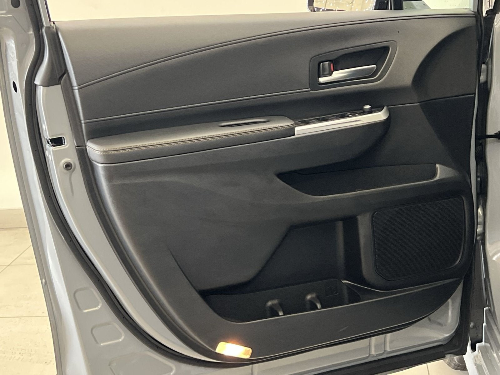2025 Toyota Sienna Woodland Edition
