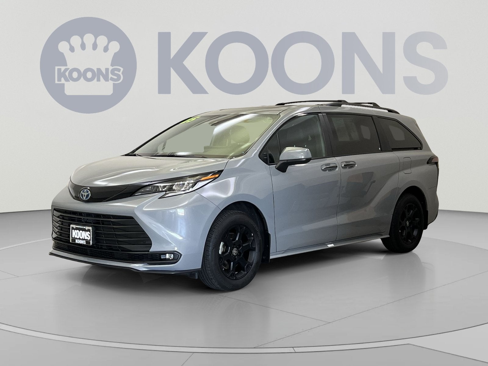 2025 Toyota Sienna Woodland Edition