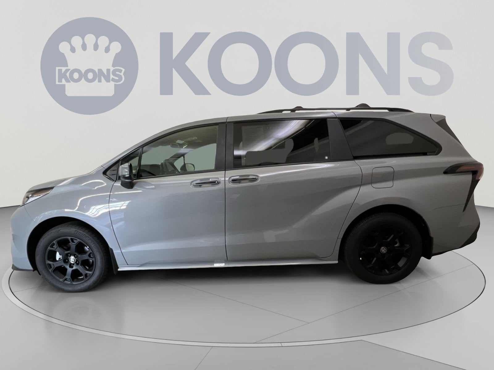 2025 Toyota Sienna Woodland Edition