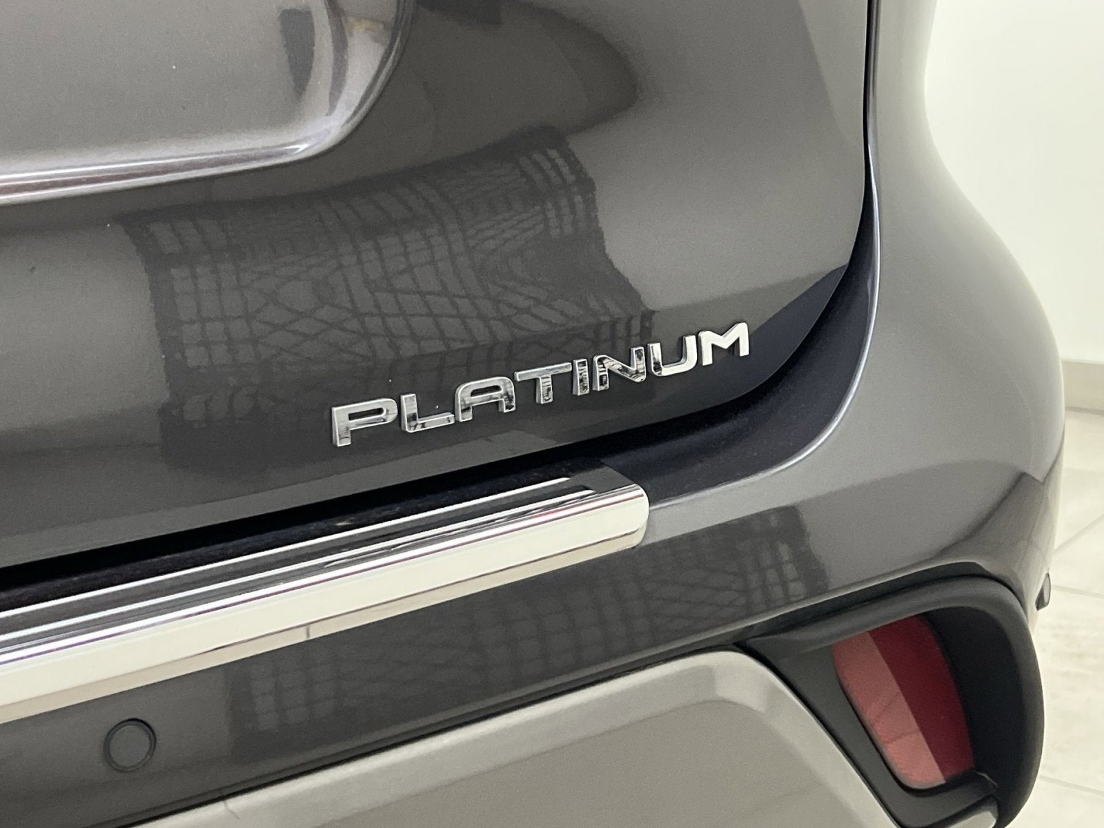 2021 Toyota Highlander Hybrid Platinum