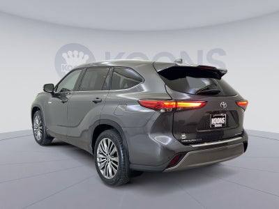 2021 Toyota Highlander Hybrid Platinum