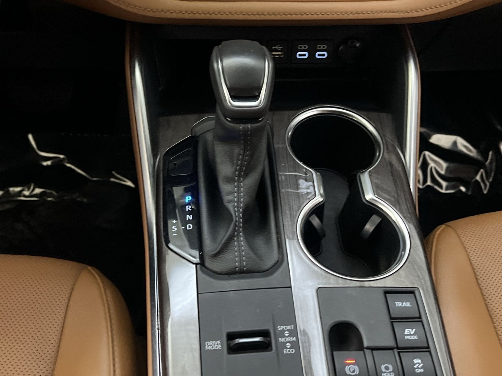2024 Toyota Highlander Hybrid Platinum