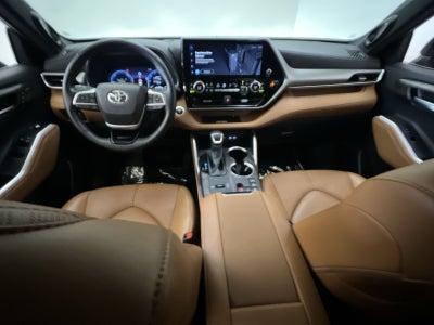 2024 Toyota Highlander Hybrid Platinum