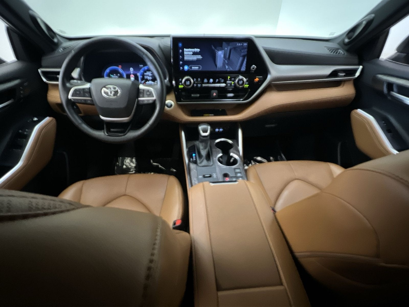 2024 Toyota Highlander Hybrid Platinum