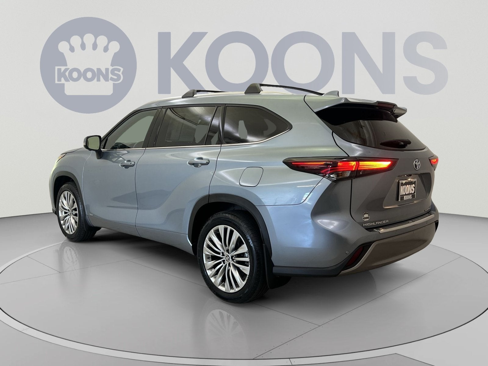2024 Toyota Highlander Hybrid Platinum