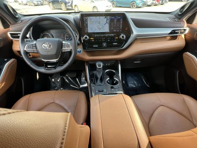 2020 Toyota Highlander Hybrid Platinum