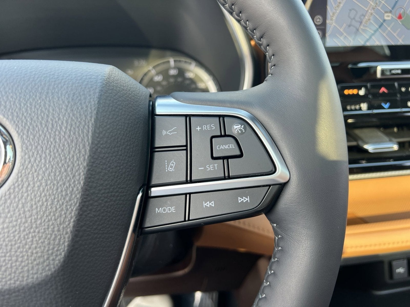 2020 Toyota Highlander Hybrid Platinum