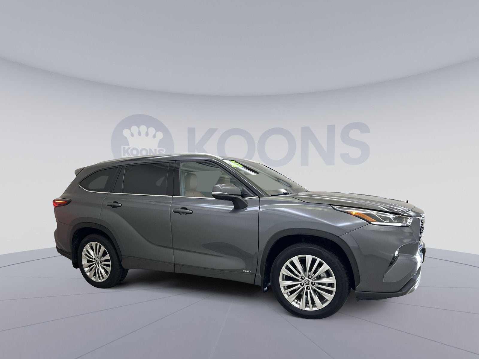 2025 Toyota Highlander Hybrid Platinum