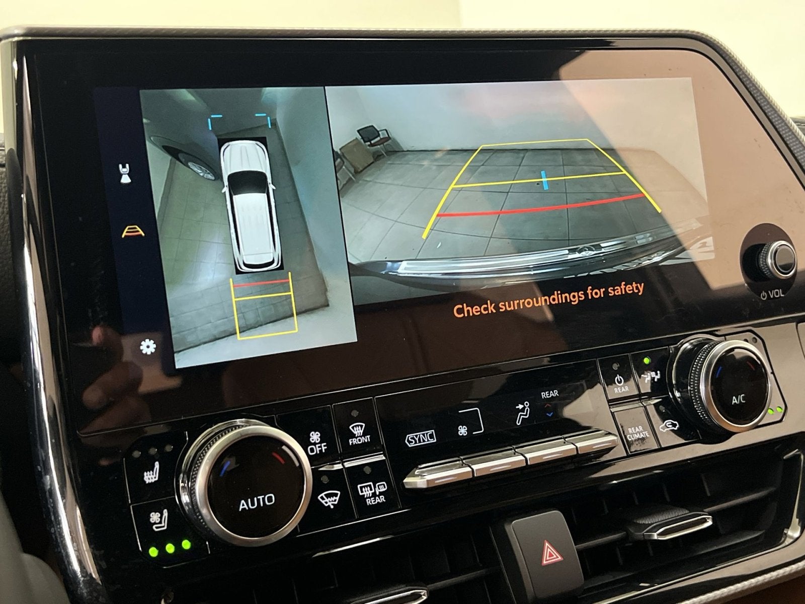 2025 Toyota Highlander Hybrid Platinum