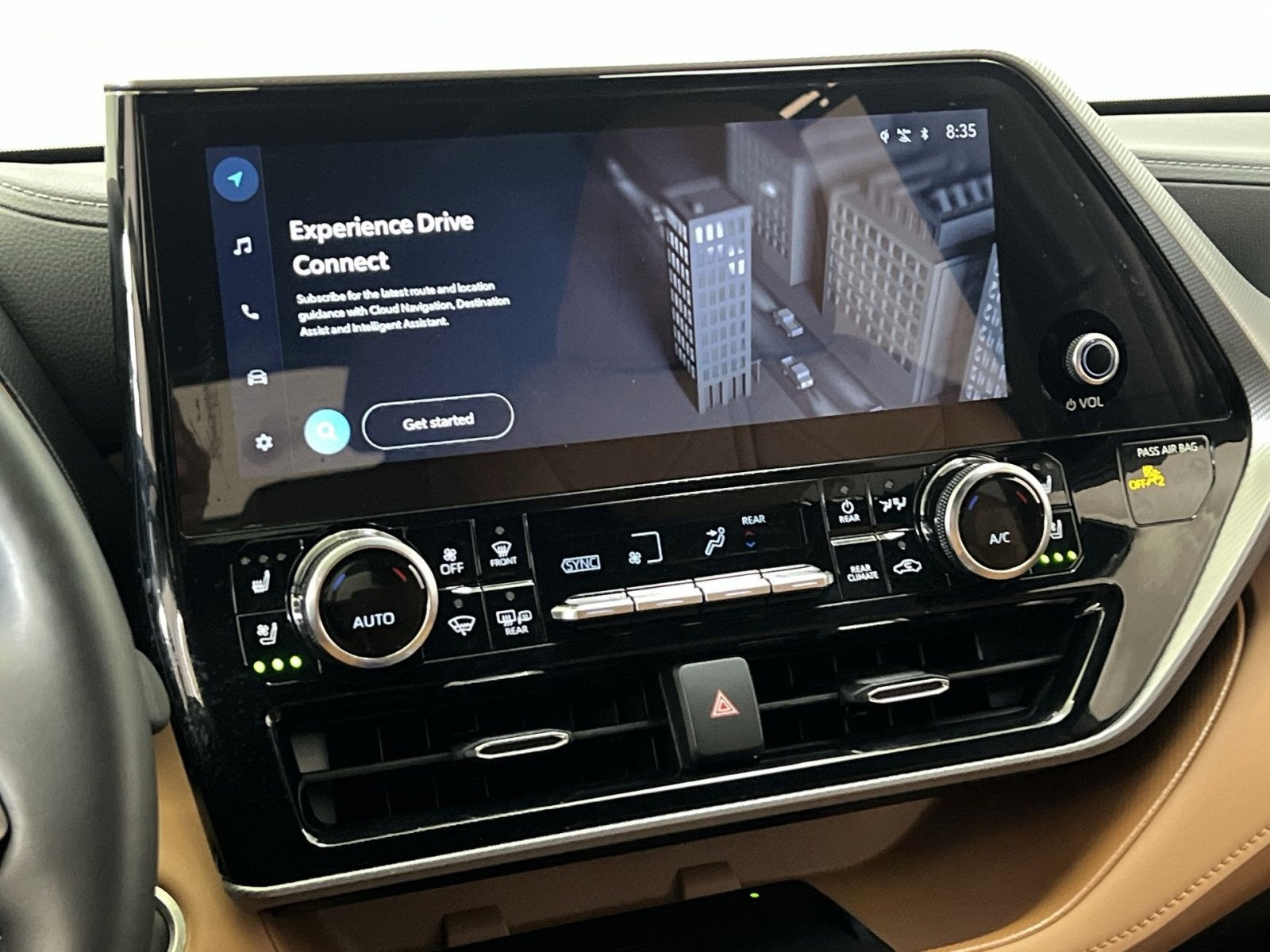 2025 Toyota Highlander Hybrid Platinum