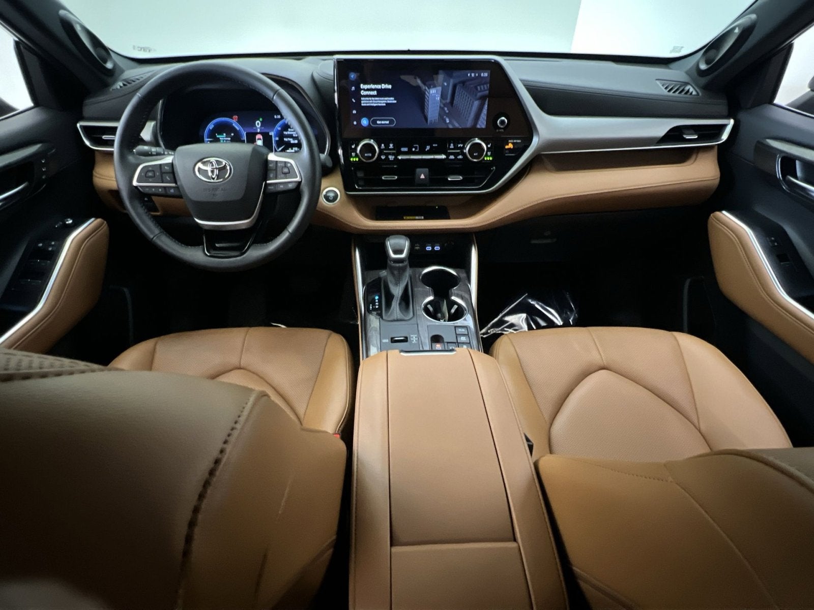 2025 Toyota Highlander Hybrid Platinum