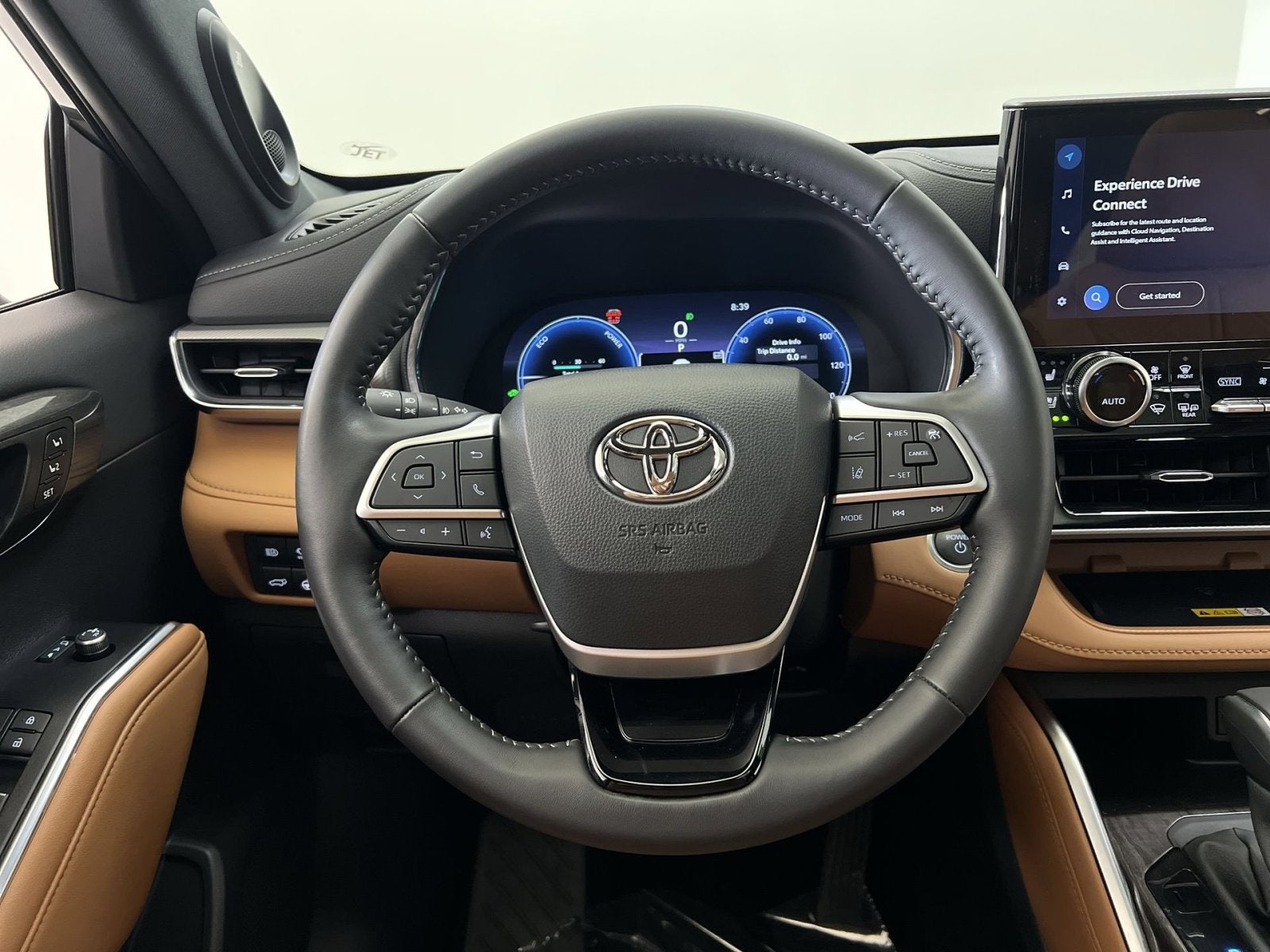 2025 Toyota Highlander Hybrid Platinum