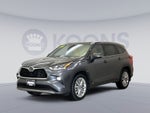 2025 Toyota Highlander Hybrid Platinum