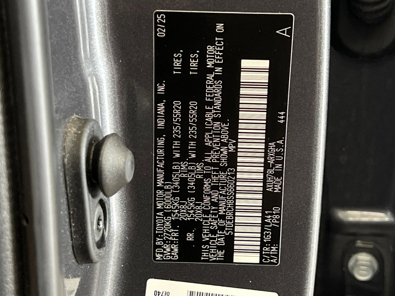2025 Toyota Highlander Hybrid Platinum