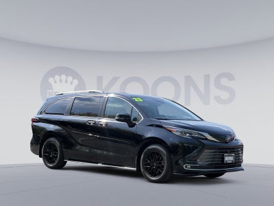 2023 Toyota Sienna Platinum