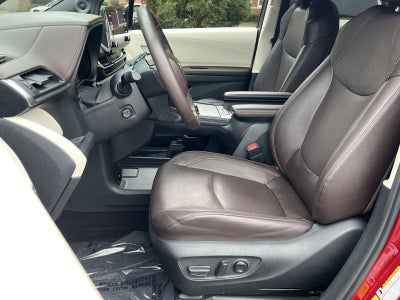 2021 Toyota Sienna Platinum
