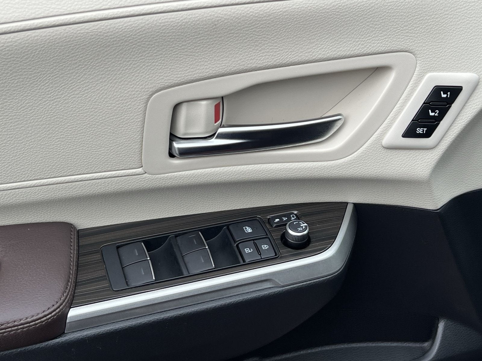 2021 Toyota Sienna Platinum