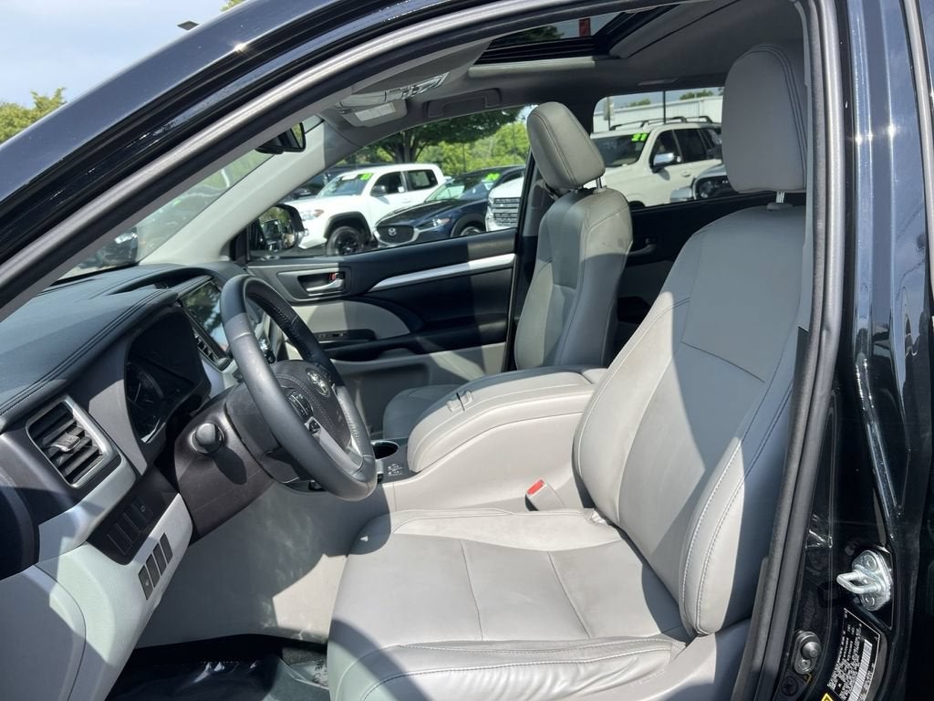 2016 Toyota Highlander XLE V6