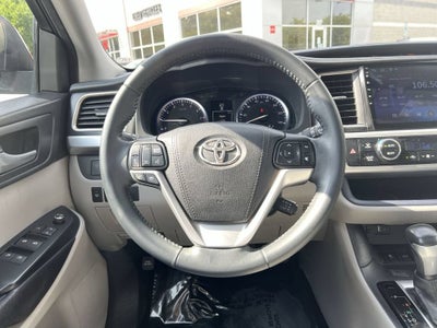 2016 Toyota Highlander XLE V6