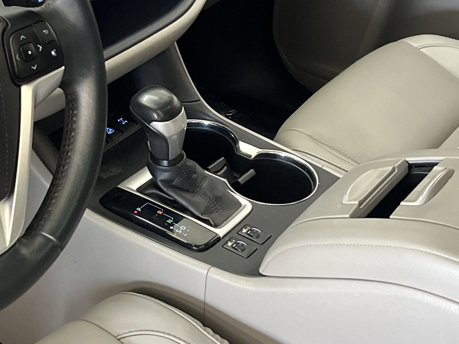 2016 Toyota Highlander XLE V6