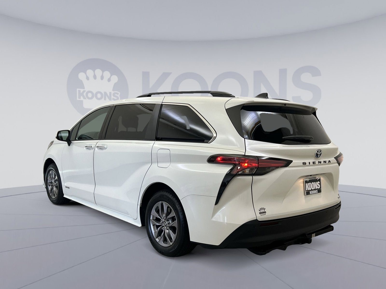 2021 Toyota Sienna XLE