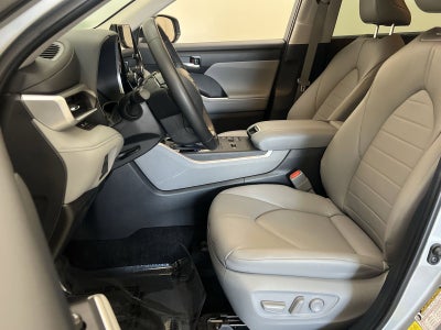 2024 Toyota Highlander Hybrid XLE