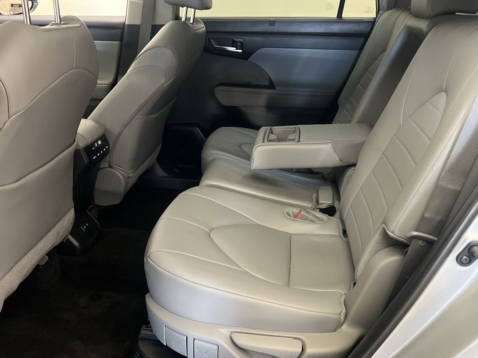 2024 Toyota Highlander Hybrid XLE