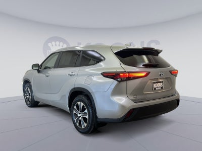 2024 Toyota Highlander Hybrid XLE