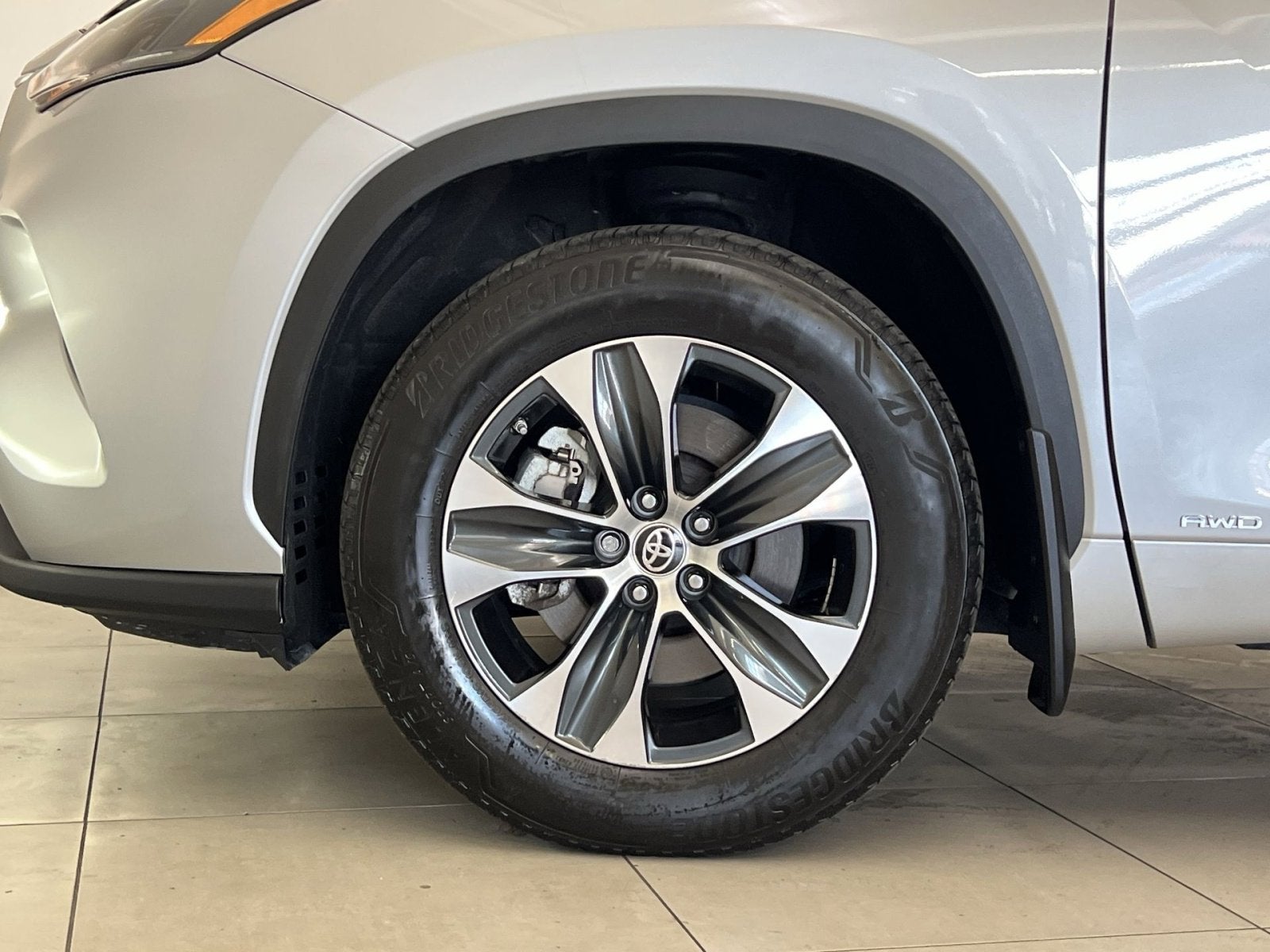 2024 Toyota Highlander Hybrid XLE