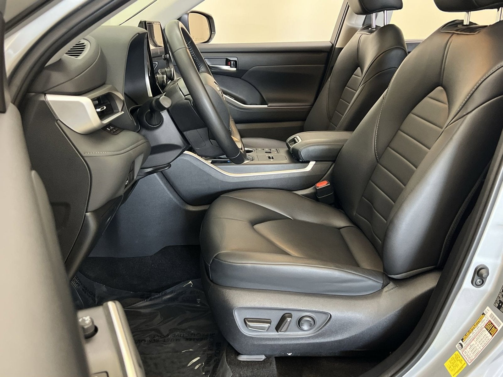 2024 Toyota Highlander Hybrid XLE