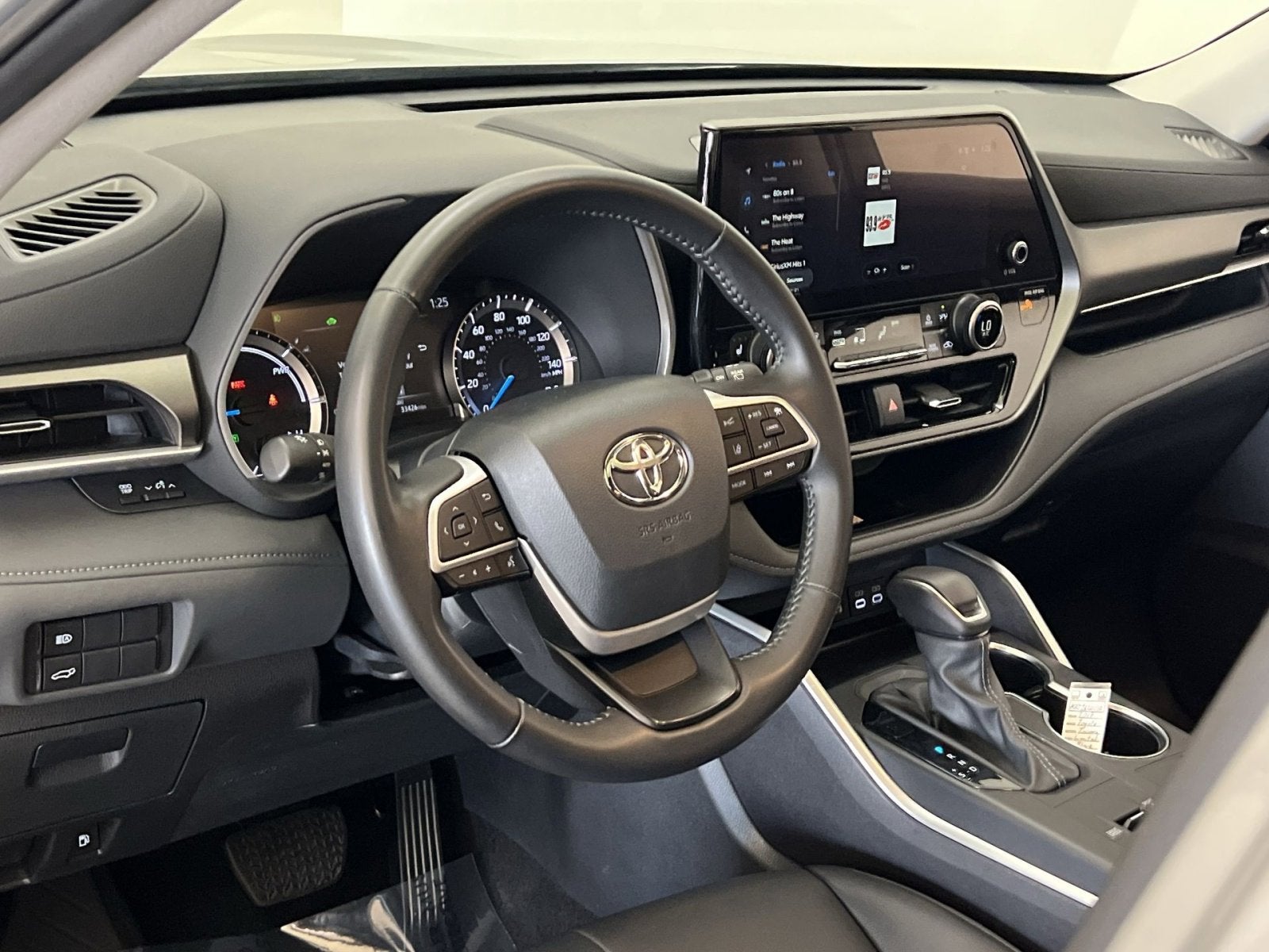 2024 Toyota Highlander Hybrid XLE