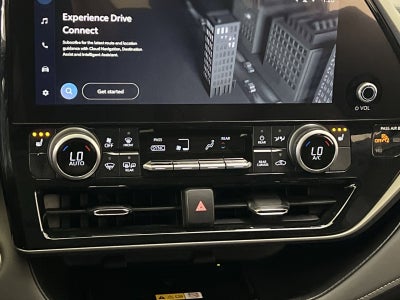 2024 Toyota Highlander Hybrid XLE