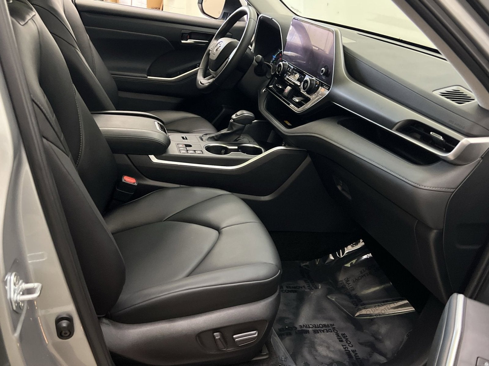 2024 Toyota Highlander Hybrid XLE
