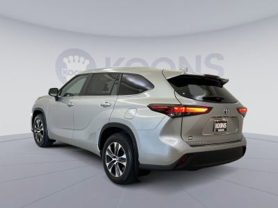 2024 Toyota Highlander Hybrid XLE