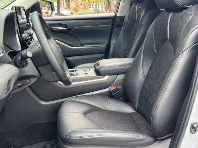 2024 Toyota Highlander Hybrid XLE