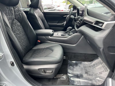 2024 Toyota Highlander Hybrid XLE