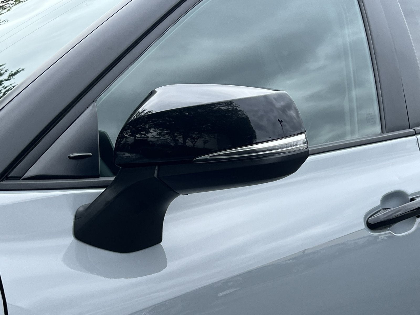 2024 Toyota Highlander Hybrid XLE